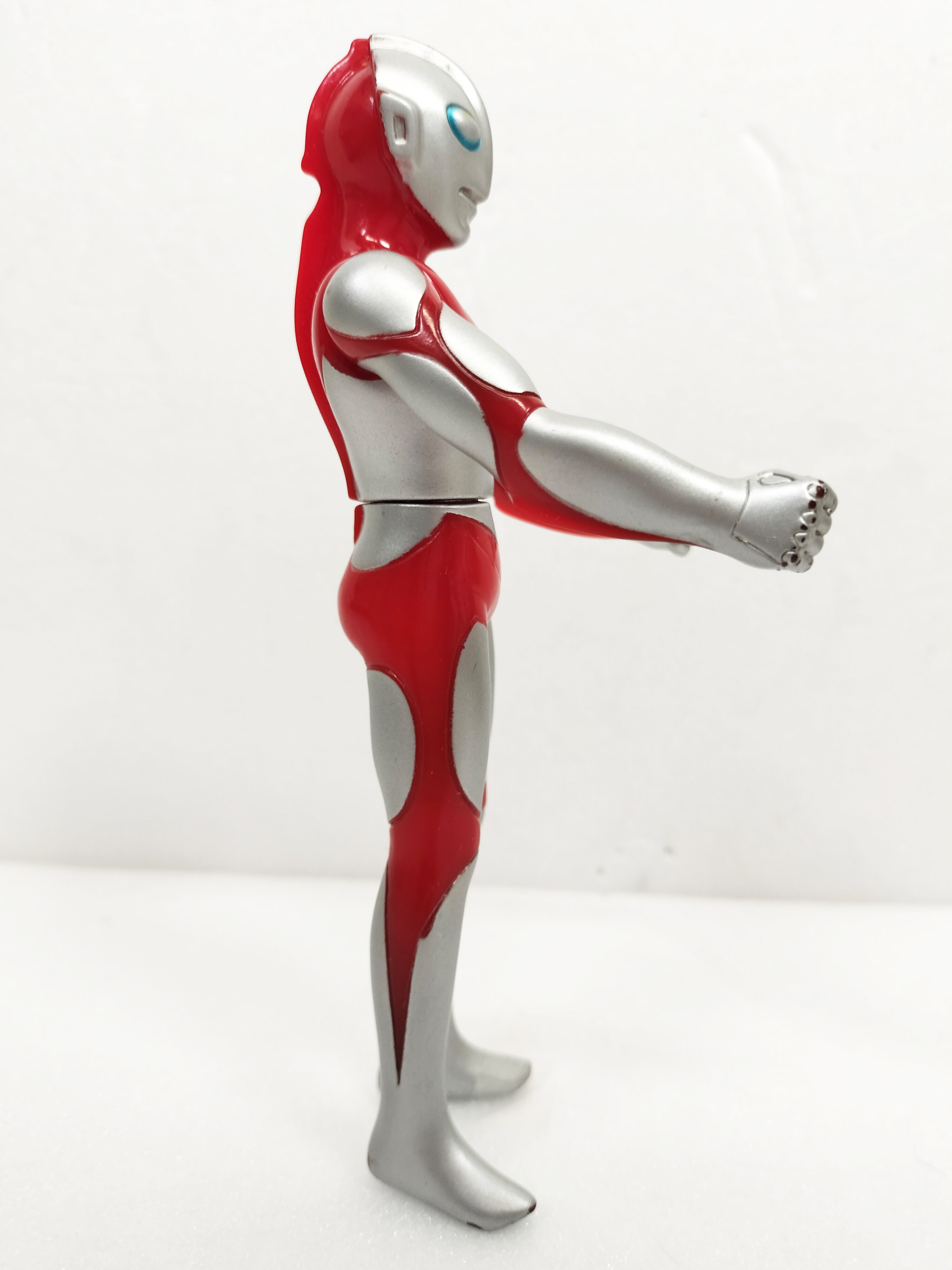 Ultraman Powered Made in Japan Height about 17cm Sofvi Figure retro vintage  major scratches and dirt