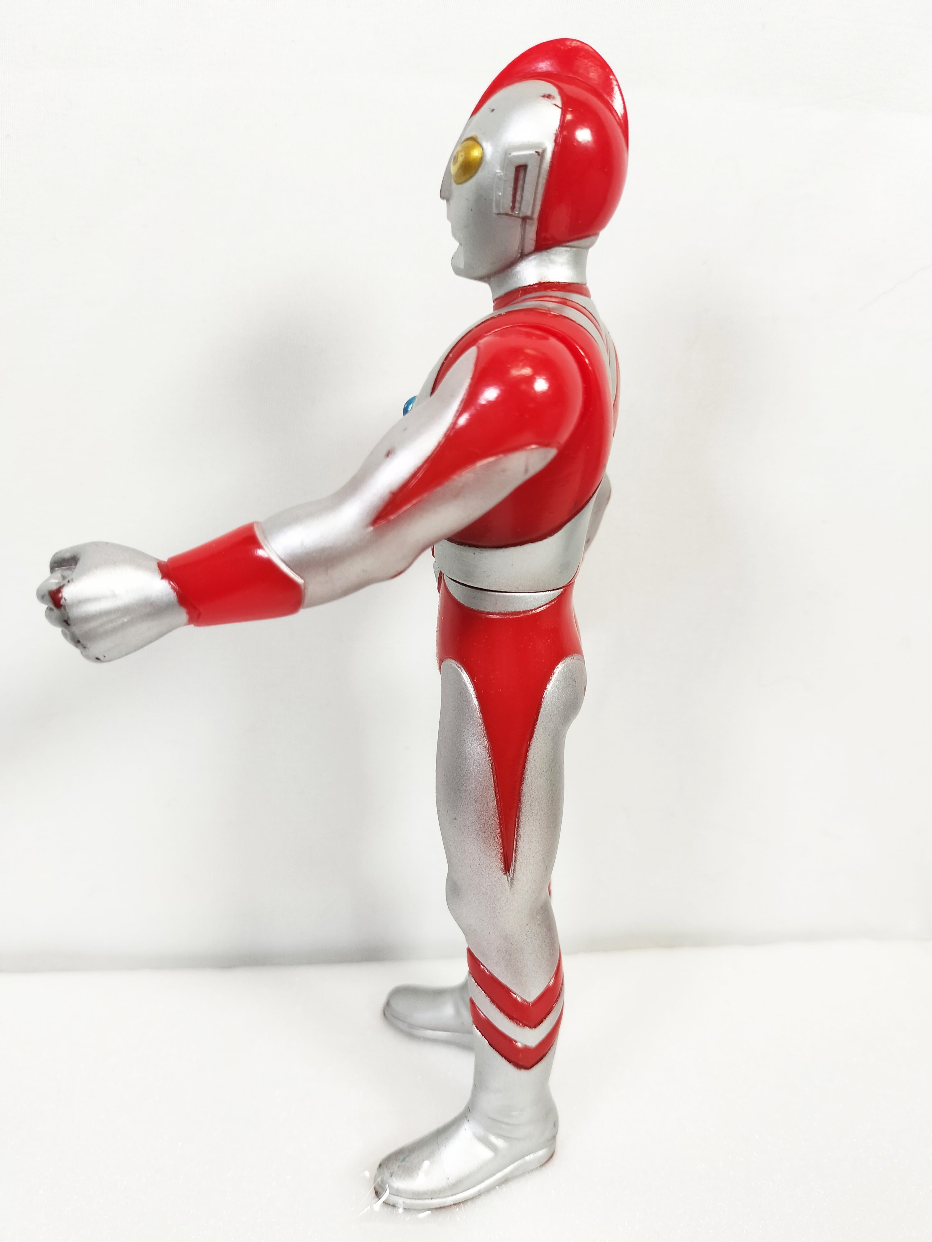 Ultraman 80 Made in Japan Height approx 17cm Sofvi Figure retro vintage  major scratches and dirt