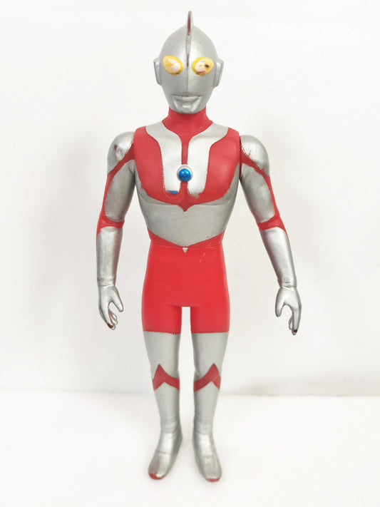 Ultraman (Normal) Made in China Height about 16.5cm Manufactured in 2000 Sofvi Figure retro vintage major scratches and dirt