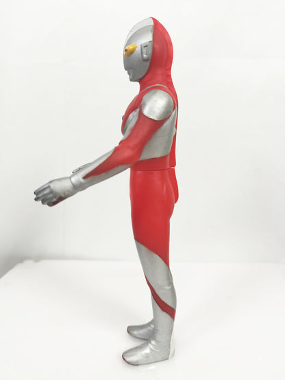 Ultraman (Normal) Made in China Height about 16.5cm Manufactured in 2000 Sofvi Figure retro vintage major scratches and dirt