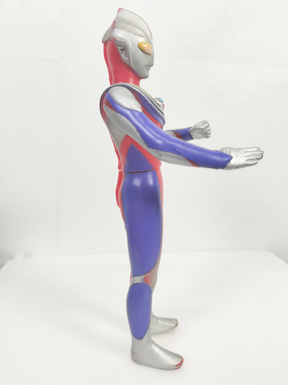Ultraman Tiga Made in China Height about 17cm Manufactured in 2000 Sofvi Figure retro vintage major scratches and dirt