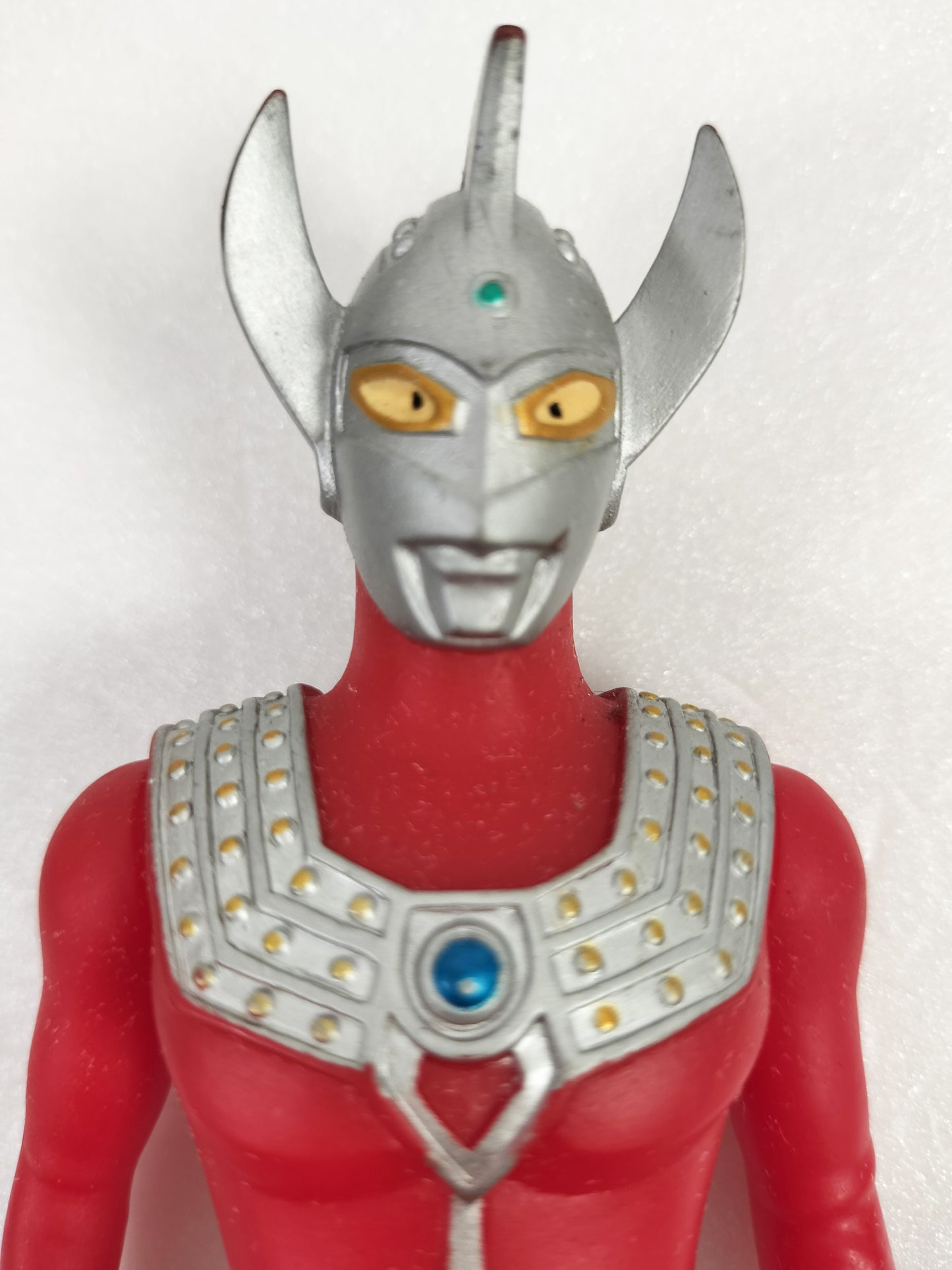 Ultraman Taro Made in China Height about 17cm Manufactured in 2000 Sofvi Figure retro vintage major scratches and dirt