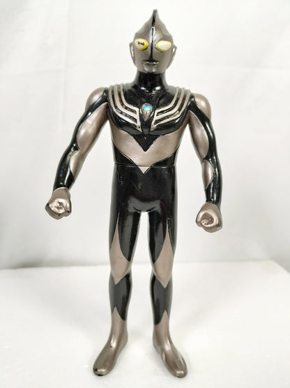 Ultraman Tiga Dark Made in China Height about 16.5cm Manufactured in 2001 Sofvi Figure retro vintage major scratches and dirt
