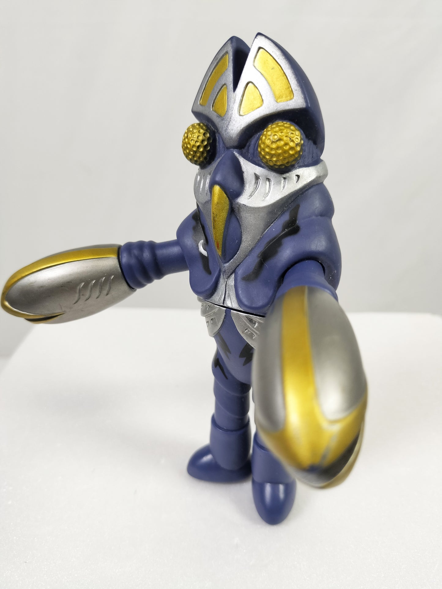 Ultraman series Child Baltan Made in China Height about 15.5cm Manufactured in 2001 Sofvi Figure retro vintage major scratches and dirt