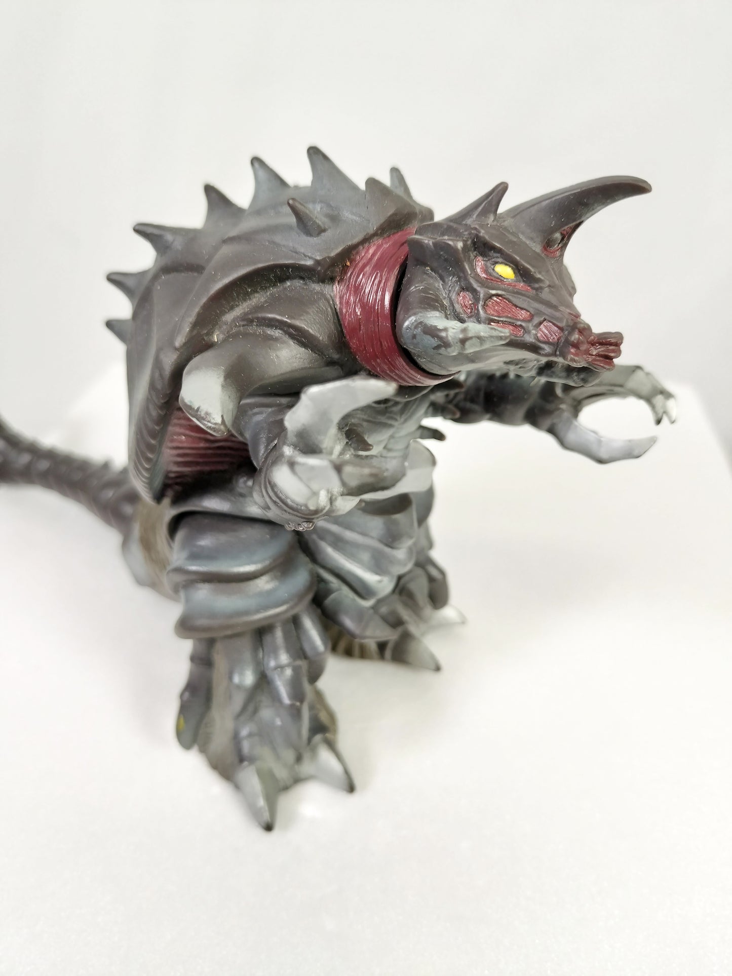 Ultraman Cosmos series Scorpis Made in China Height about 12.5cm Manufactured in 2002 Sofvi Figure retro vintage major scratches and dirt