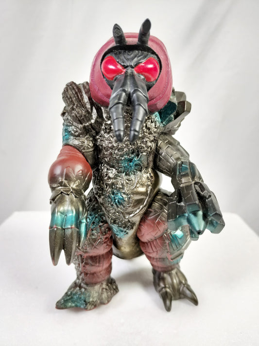 Ultraman Cosmos series Chaos Bug Made in China Height about 15.5cm Manufactured in 2001 Sofvi Figure retro vintage major scratches and dirt