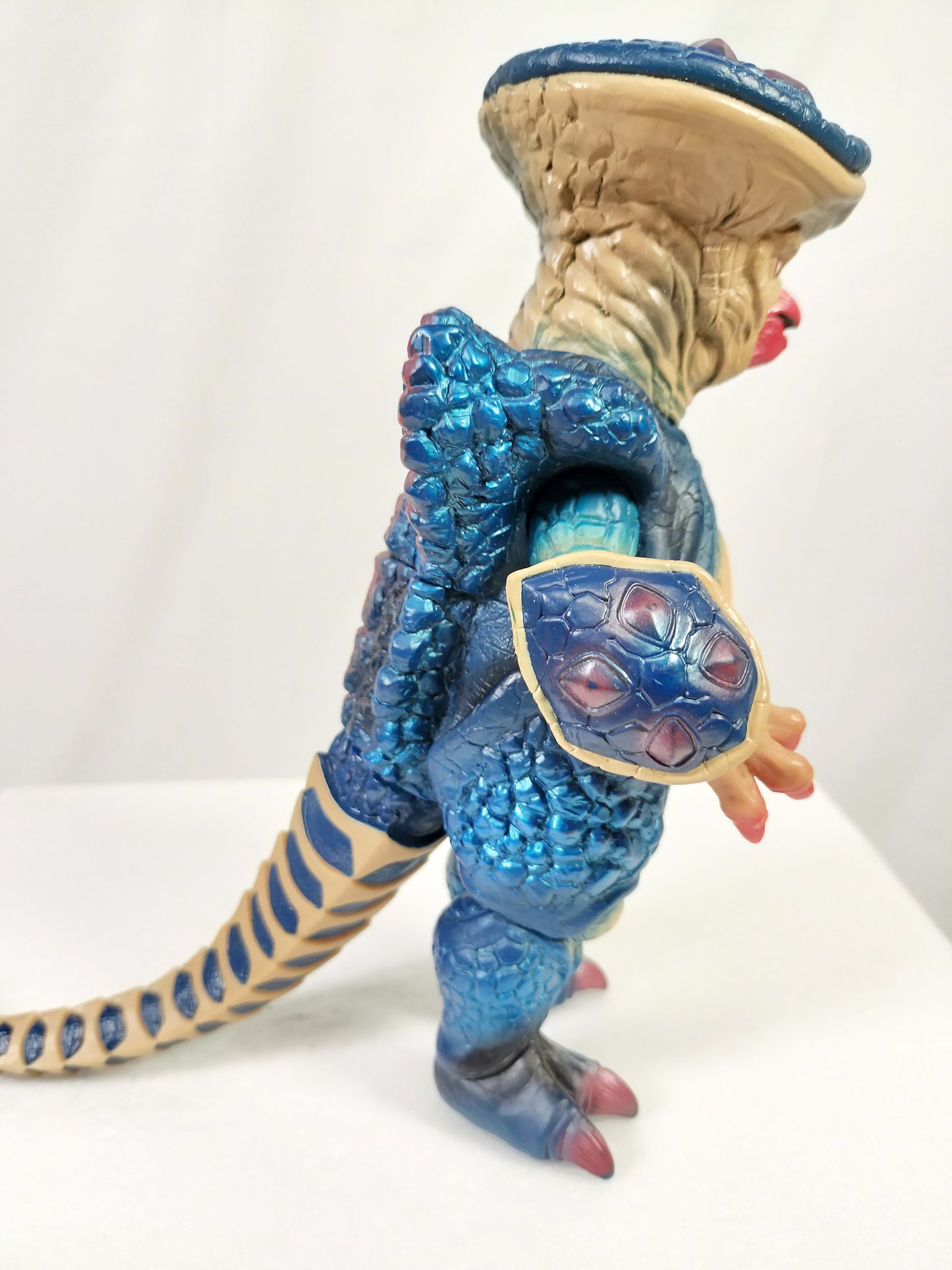 Ultraman Cosmos series Mazargas Made in China Height about 16.5cm Manufactured in 2002 Sofvi Figure retro vintage major scratches and dirt